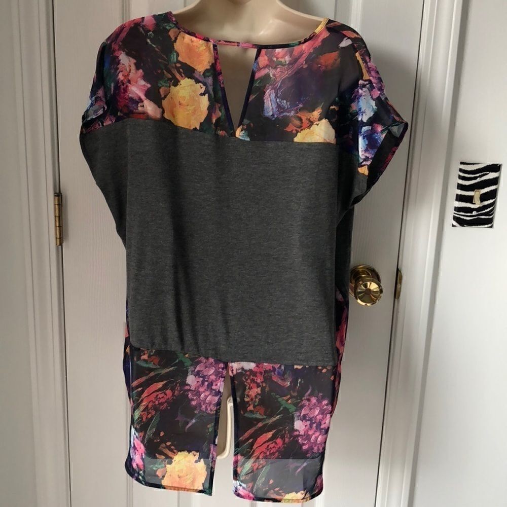 Floral shirt - Picture 4 of 6
